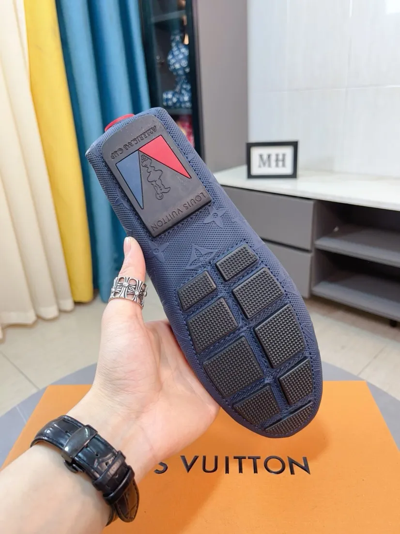 Men's men's shoes💰400🌹🌹[LV Louis Vuitton] New men's beanie shoes💝💝.. Top-grade imported cowhide embossed➕Comfortable leather lining. It is extremely skin-friendly and comfortable, feels very delicate, and the shape is very correct! Perfectly reflects the three-dimensional sense, code number: 38-44